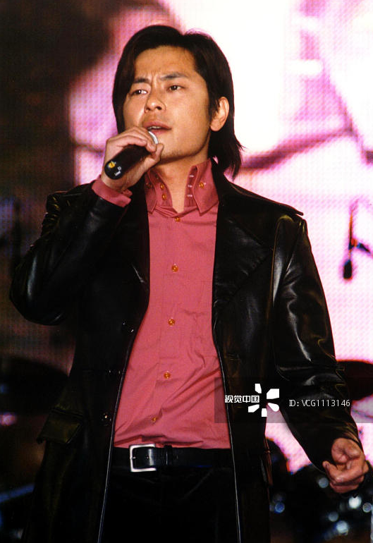 他的《一场游戏一场梦》《谁明浪子心》《忘了你