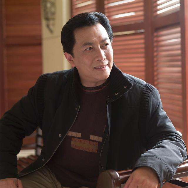 回顾唐国强之女唐莉早逝的母亲我再婚的父亲读懂亲情后泪满流