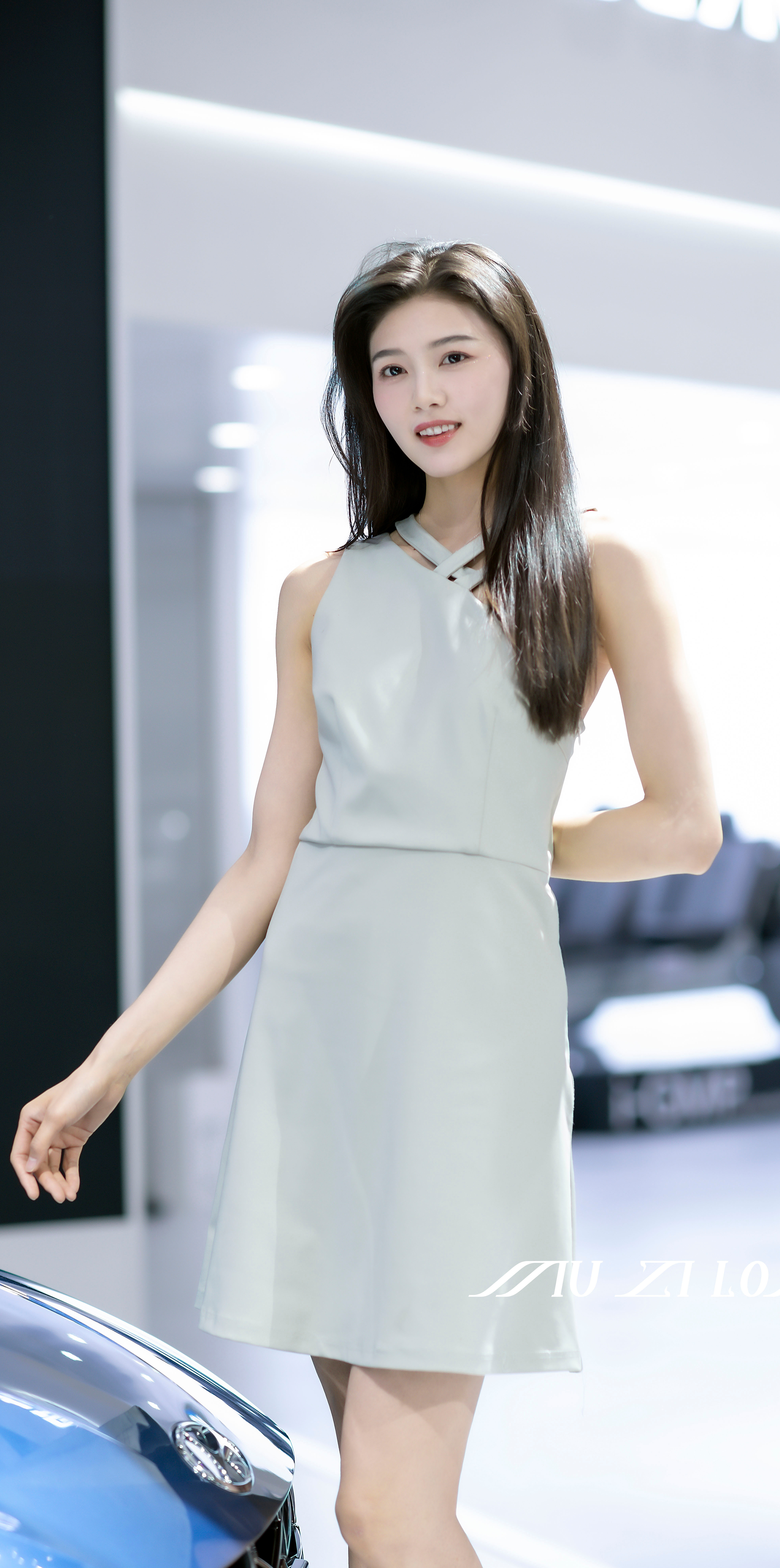 好看的qq背景图小姐姐-美女壁纸 - 壁纸之家