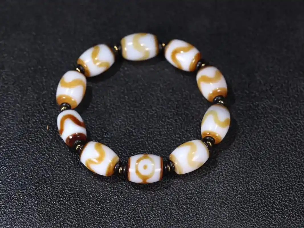 精品至纯虎牙天珠手串