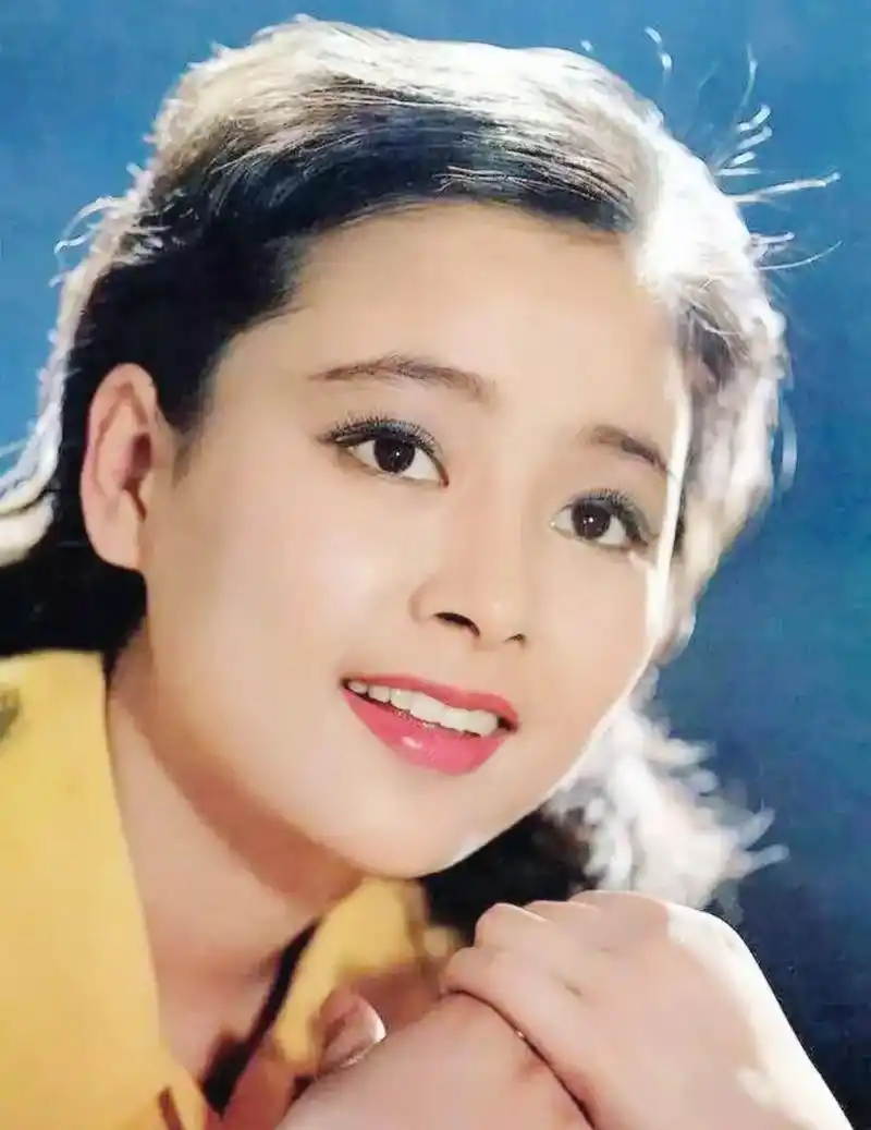 张瑜,1957年10月19日出生于上海,电影演员. - 抖音