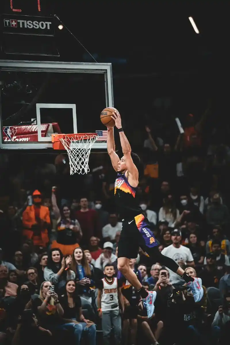 篮球壁纸 德文·布克的投篮真是美如画呀!#nba #太阳 - 抖音