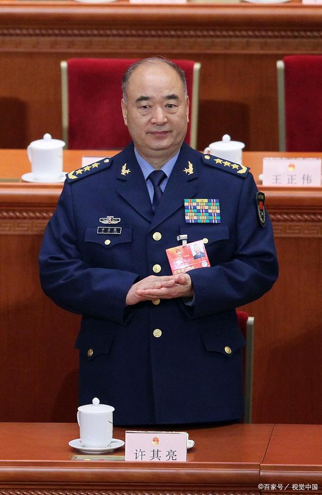 军长和少将哪个军衔大?