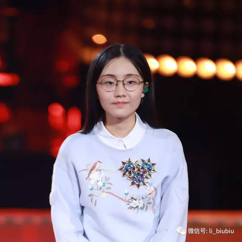 郭沁的开口跪我实在是无力抗拒,暂且抛开什么比赛什么pk不谈,仅她的