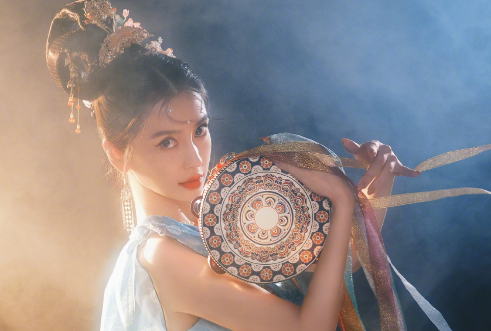 成为众多人心目中的女神形象 #angelababy敦煌飞天造型