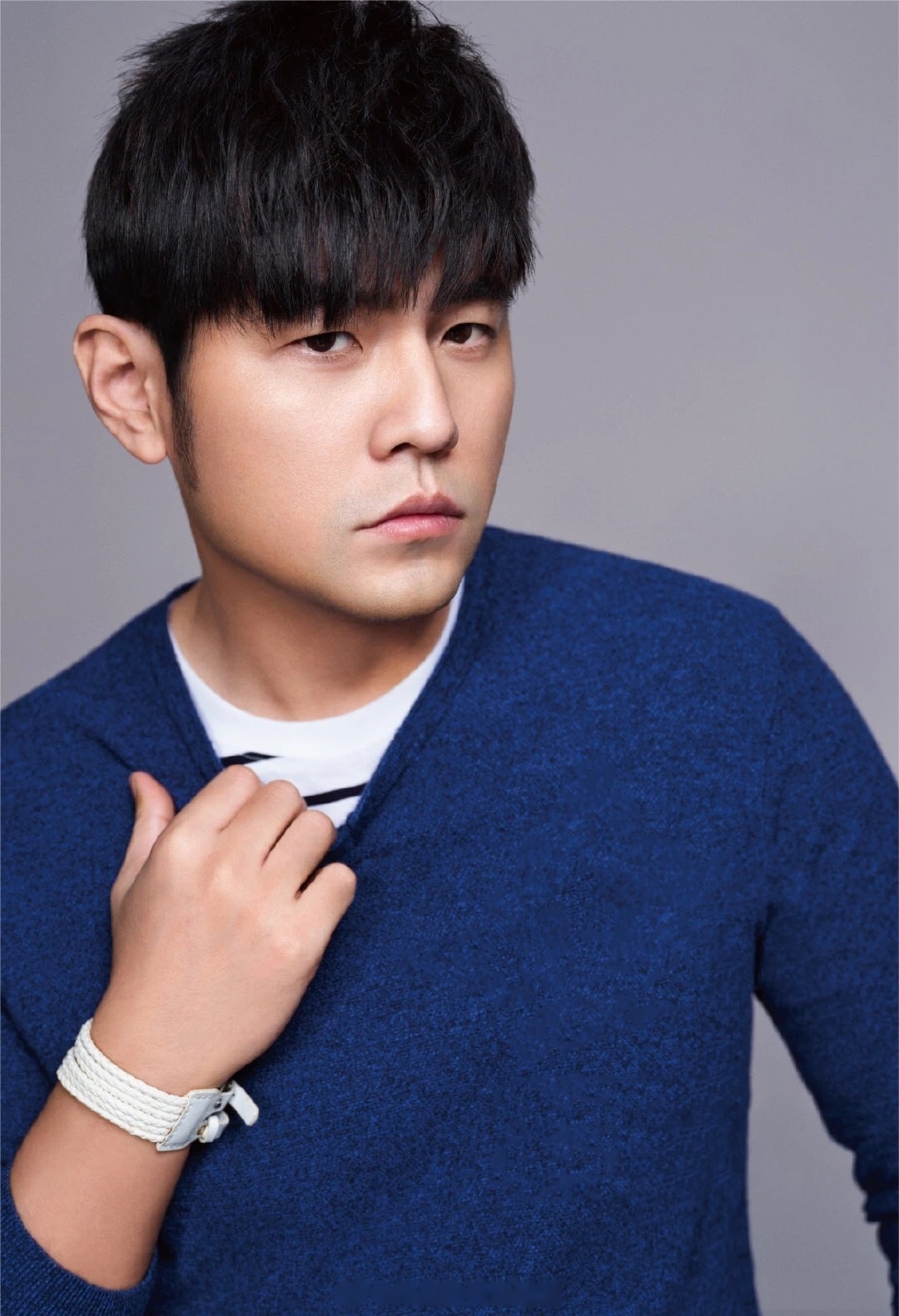 周杰伦最新代言海澜之家帅气写真图