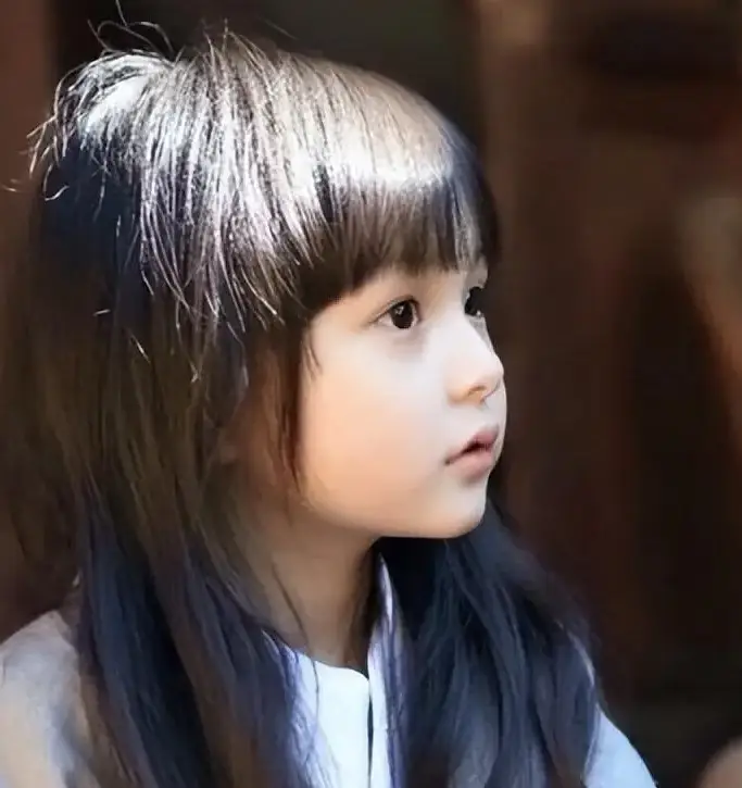 刘楚恬两岁涉足娱乐圈,年入百万,父母坚决放弃,不为利益利用孩子_照片