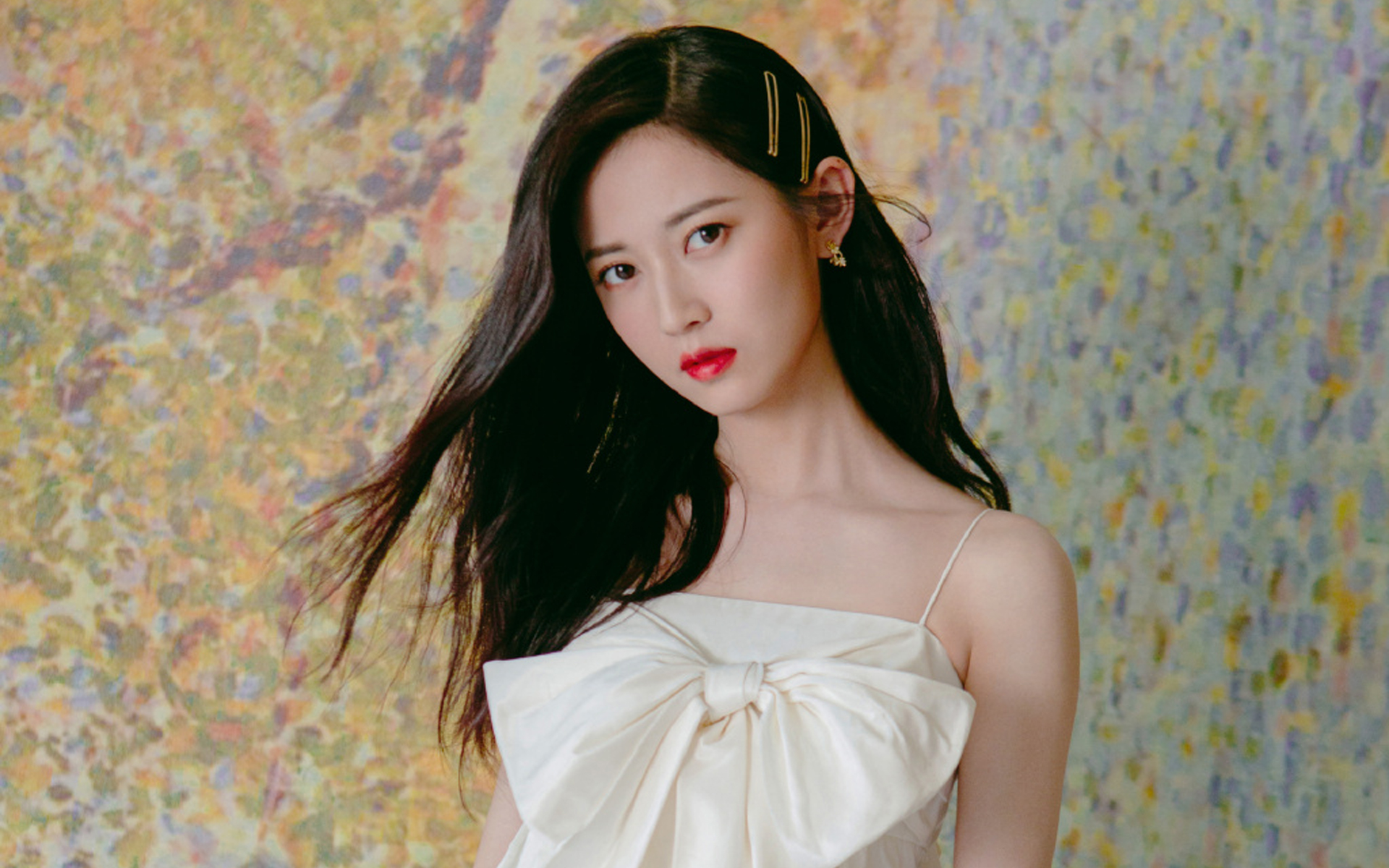 陈钰琪性感白裙写真桌面壁纸