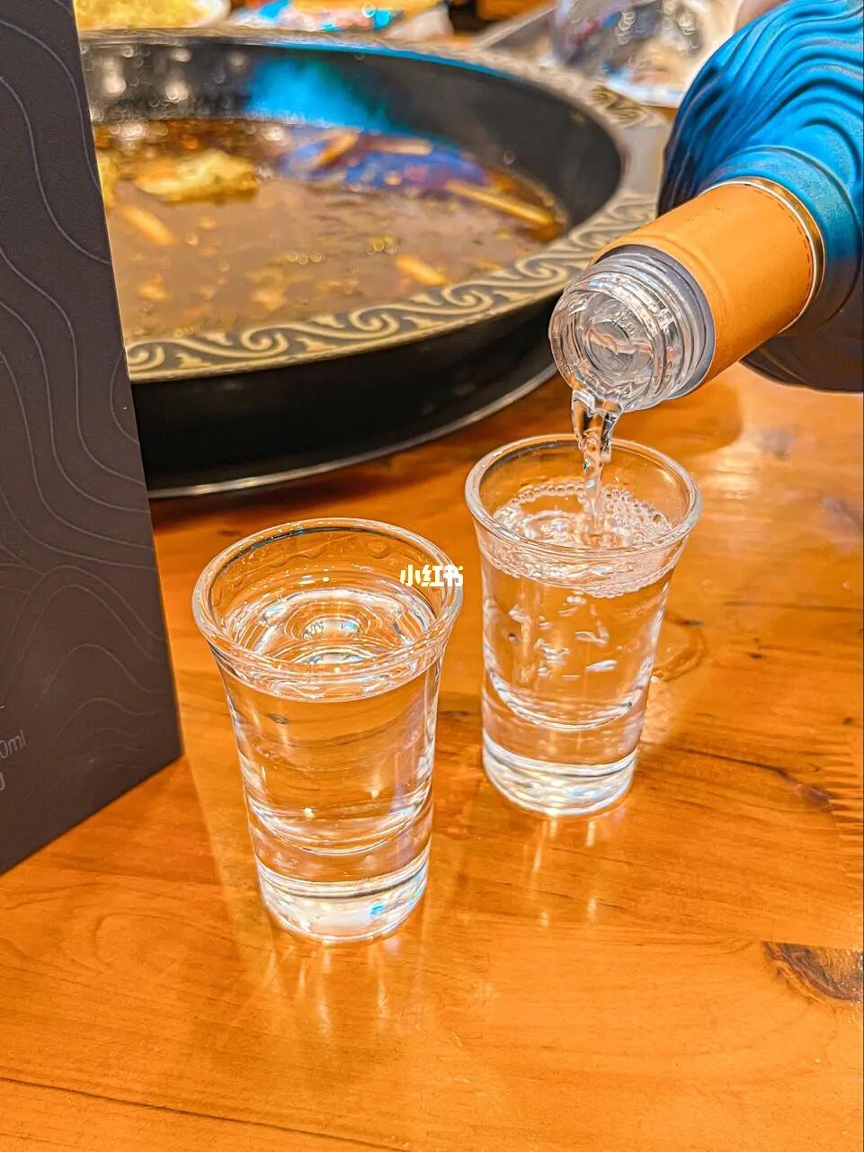 聚会必备的白酒一起玩的朋友都说好好喝