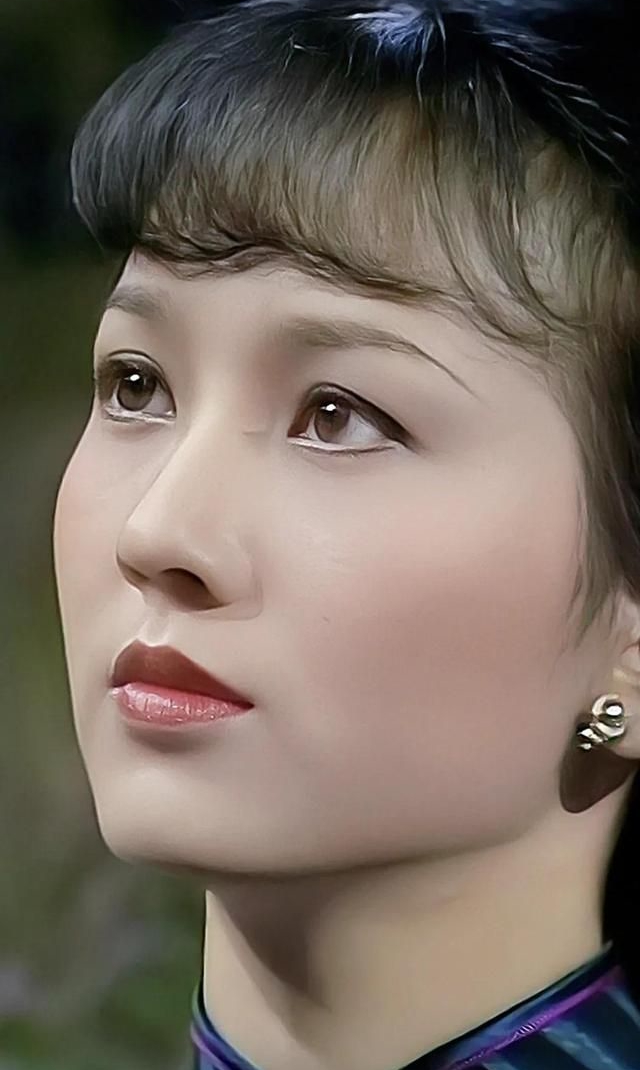 赵雅芝年轻时真漂亮,楚楚动人!__财经头条