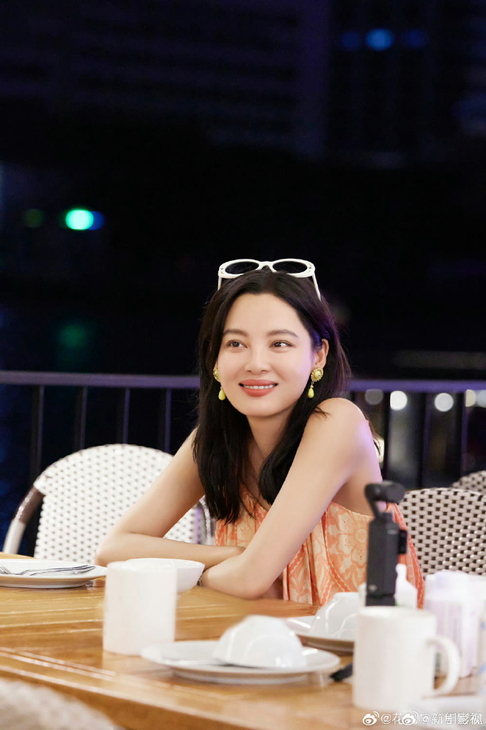 秦海璐,秦岚,辛芷蕾等女星优雅大方,赵昭仪,胡先煦,王安宇等新生代