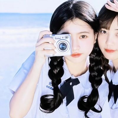 闺蜜头像他们都说爱和外表无关