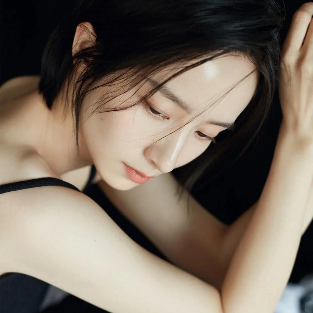 那些女生头像高冷