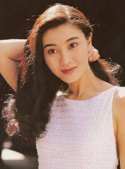 李嘉欣:从年轻时的绝美容颜到与刘銮雄的分手揭秘