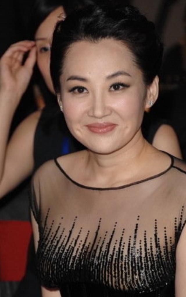 许晴惊艳气质写真,这颜值,谁人不爱