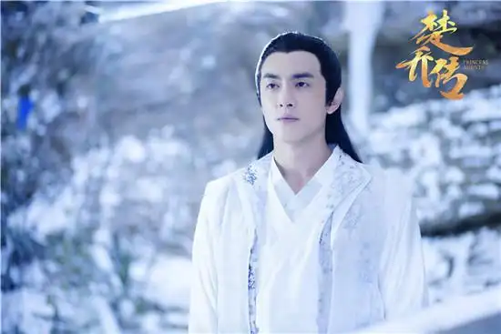 据说《楚乔传》剧组认为赵丽颖是最适合出演"楚乔"的演员,为了赵丽颖