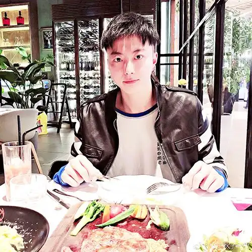 高清富二代男生头像大全冷酷帅气真人照片