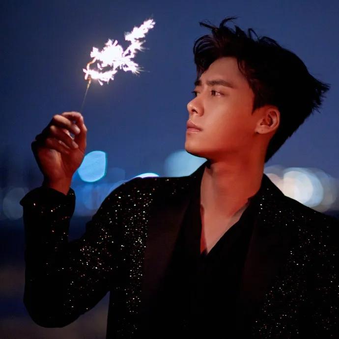 李易峰有哪些适合做微信头像的照片?