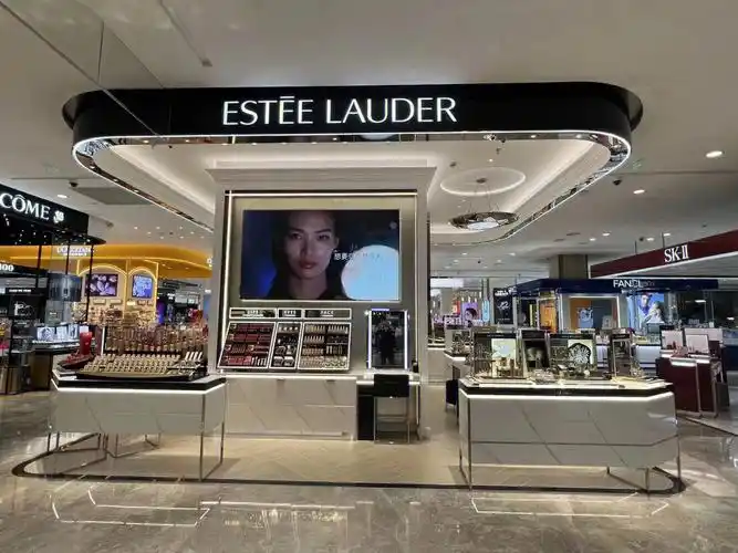 雅诗兰黛全新柜台每天看不够