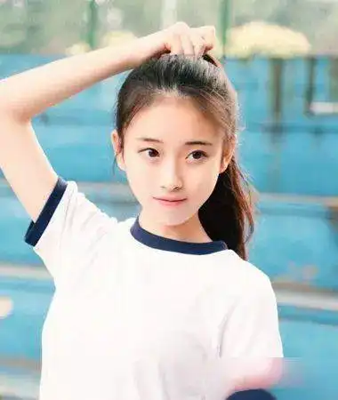 好看的学生发型女生 这10款简单好看时尚-微商品牌网