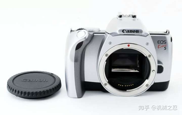 佳能eoskiss5,目前机身一般300元左右