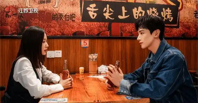 《我的助理不简单》老少双女主cp意外好磕,白敬亭在中间左右为难