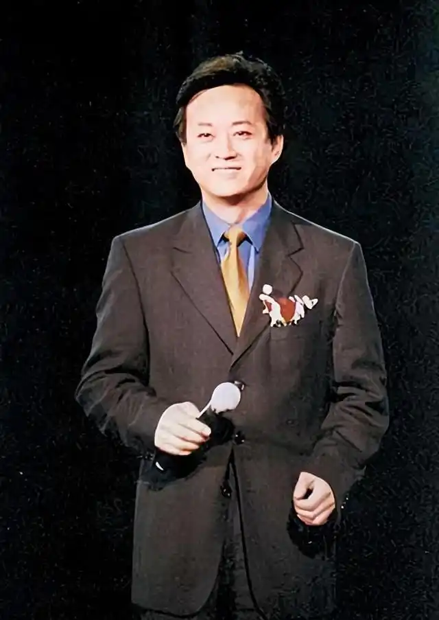 从"央视一哥"到被迫隐退,消失那三年的朱军,到底经历了什么?