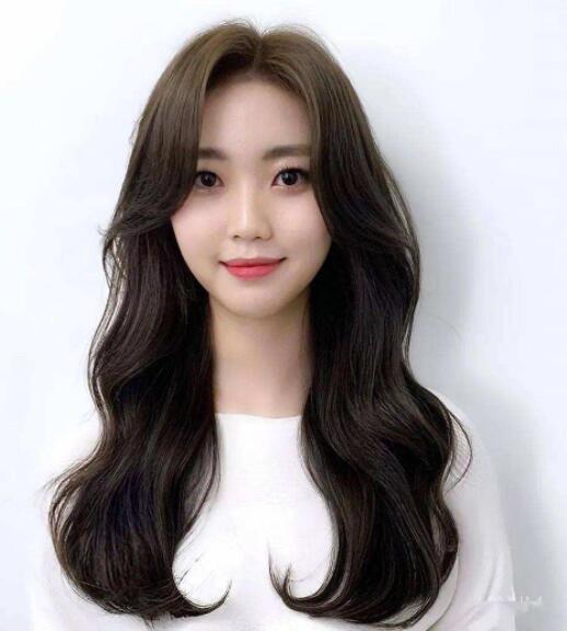 2021大波浪发型长发大卷,非常自然清新的波浪发型