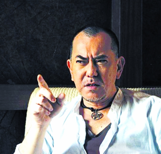 黄秋生小时候遭英国生父抛弃,长大后公开认祖归宗:我是欧洲人