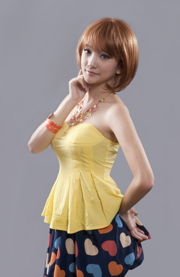 中长发 微卷 沙宣头 时尚发型女