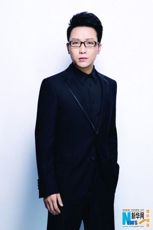 李玉刚男装图片,不要网址