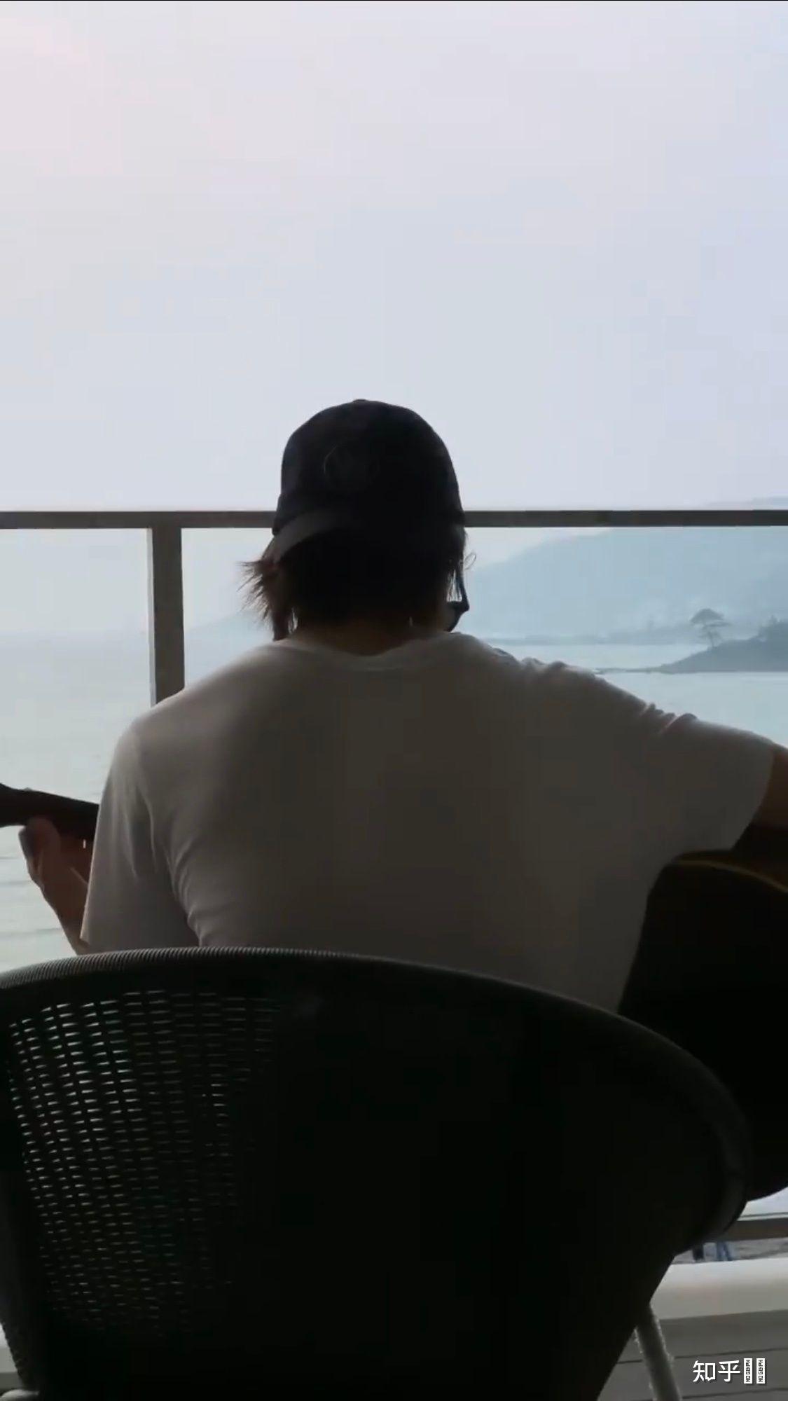 男生背影能帅到什么程度?