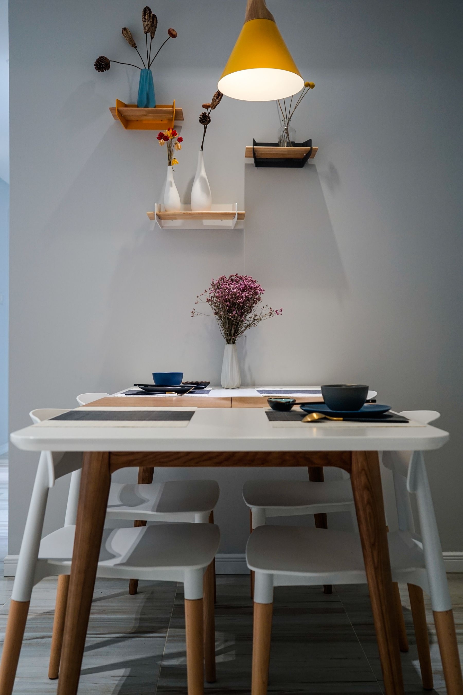 93平北欧风三居餐厅装修效果图