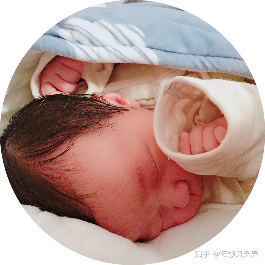 出生的一两个月的小婴儿可以有多可爱