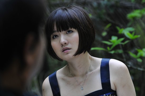 荒岛情未了蒋小涵挑战悬疑电影冷酷妖艳