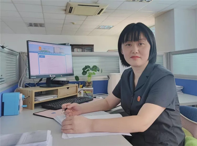 乳山市人民法院民一庭书记员丛珊珊将平凡的工作做到极致