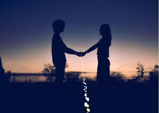 今天,就让我们一起揭开这些暗示的面纱,看看对方想和你"结束关系"的4