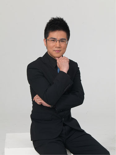资料:2012smg名优主持人候选人-何健