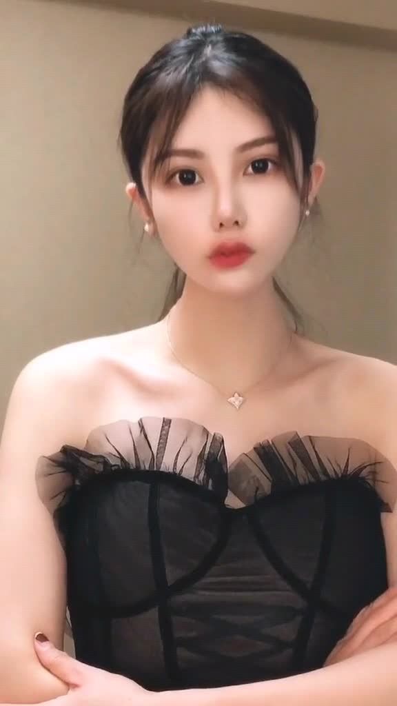 在潇洒的男人也会爱过一个伤过他心的女人丁瑶古惑仔