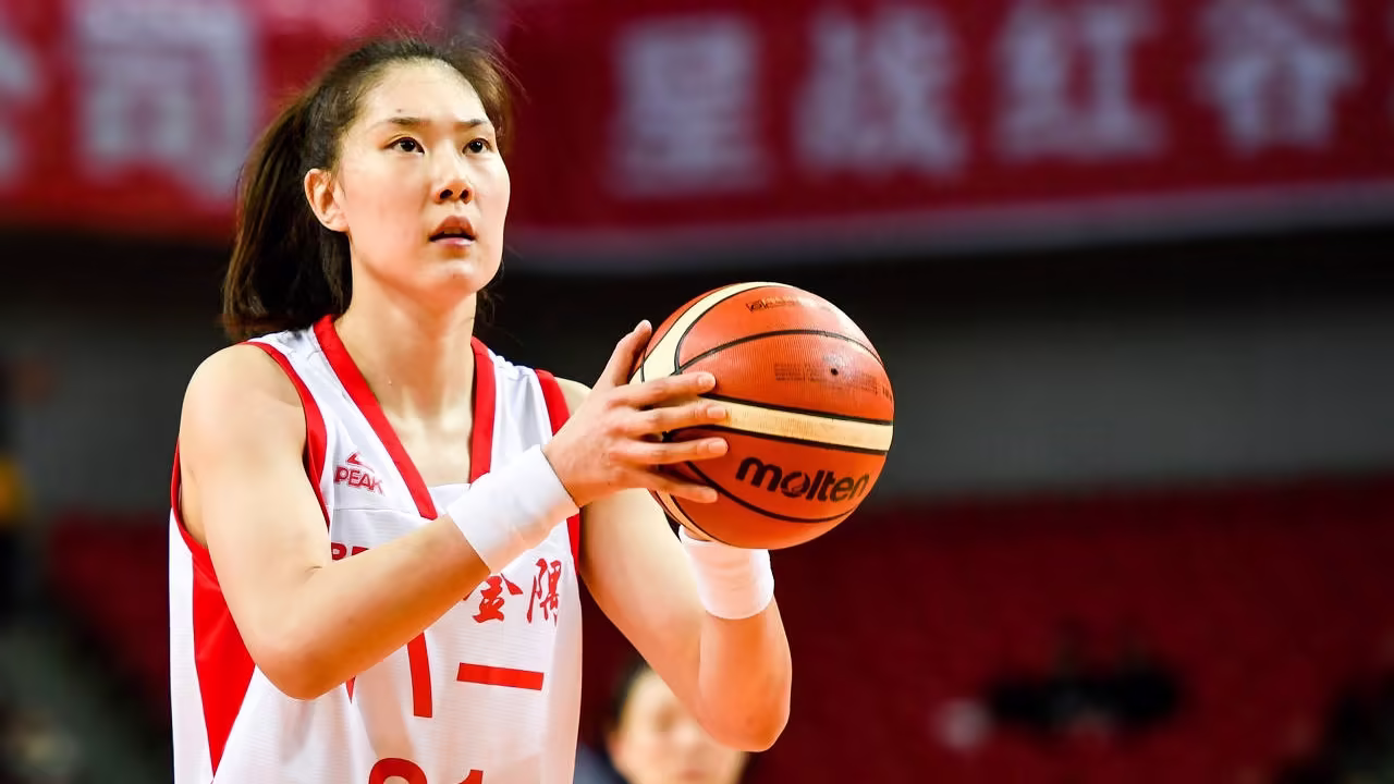 孙梦然23分 琼斯32 12 内蒙古女篮92-80大逆转新疆