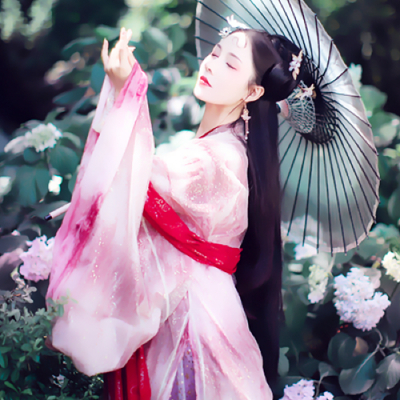 打伞的唯美清新古风美女头像高清真人