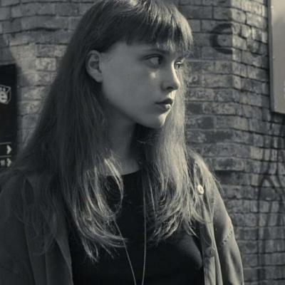 黑白色的欧美女头女生头像