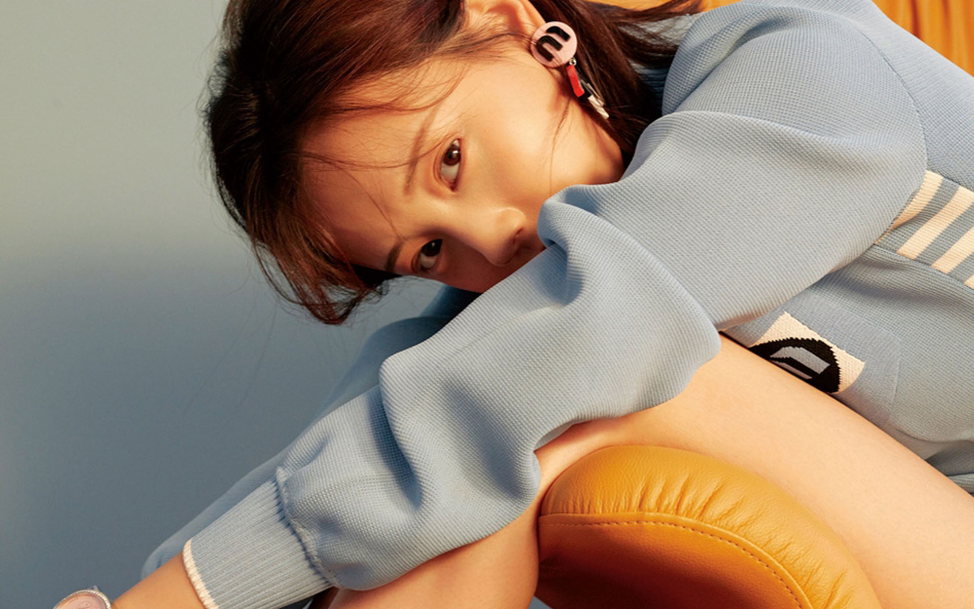 李一桐潮流运动风时尚杂志封面图片桌面壁纸