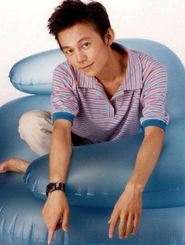 何炅私照曝隐秘情史