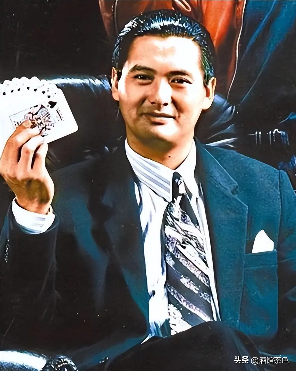 69岁周润发近况曝光:满头银发脸颊瘦削,热衷跑马身材健硕显年轻