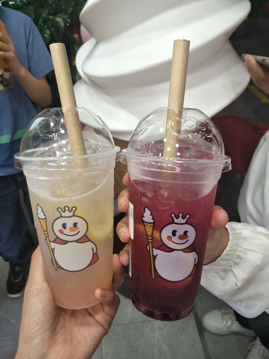 蜜雪冰城情侣水哪个她他陪你喝了吗