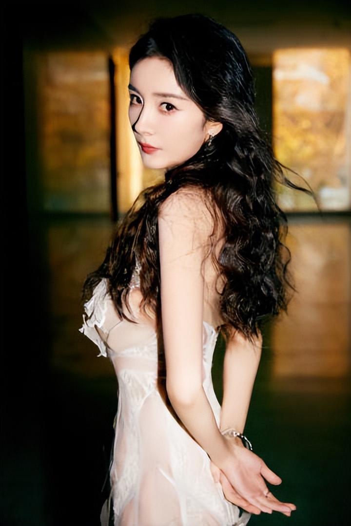 内娱女星仪态,彰显韵味,刘诗诗,杨幂,赵丽颖…谁是你心中的神_身材