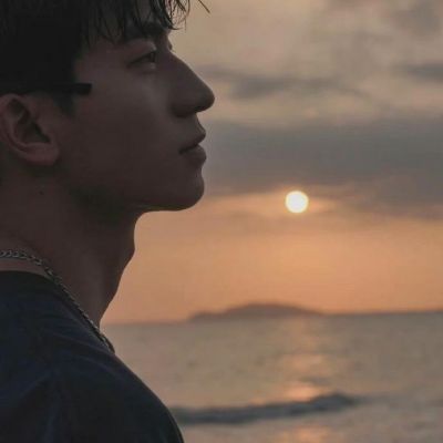 男人头像成熟稳重图片男生个性男生真人微信头像图片大全