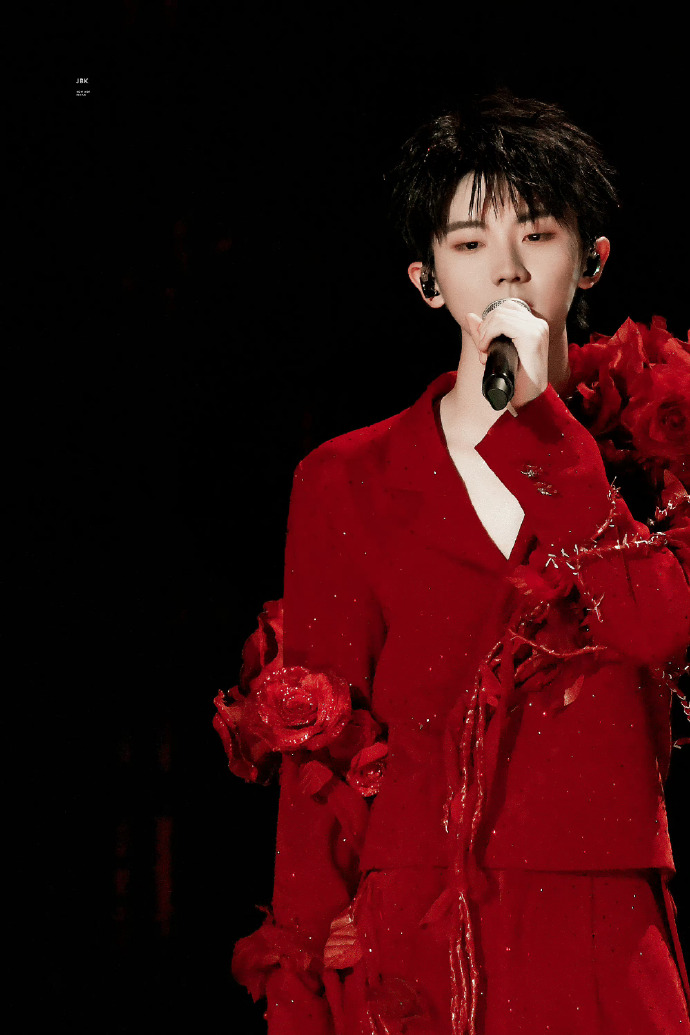 马嘉祺风花雪月饭拍