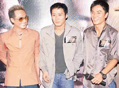 黎明,郑伊健及吴镇宇三大型男聚首,吸引影迷逼爆戏院内外.